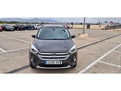 Käytetty Ford Kuga Titanium 180 HP (132 kW) 2018 Harmaa Katumaasturi