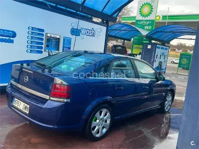 Usado Opel Vectra Elegance 120 CV (88 kW) 2006 Azul Berlina