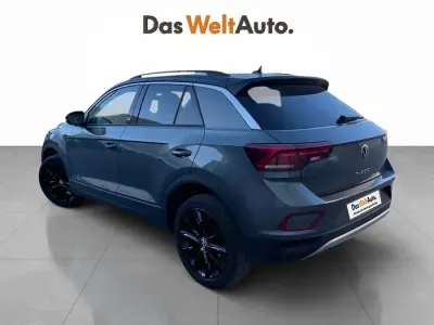 Usado VW T-Roc 110 CV (80 kW) 2023 Gris SUV