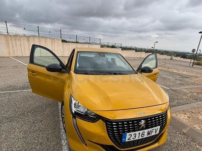 Usado Peugeot 208 Active 75 CV (55 kW) 2023 Amarillo Utilitario