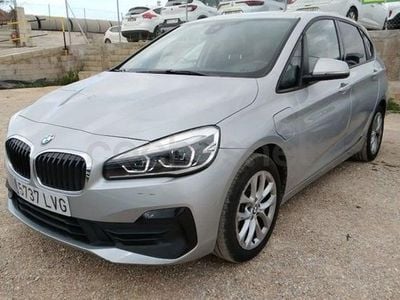 Usado BMW 225 Active Tourer 220 CV (161 kW) 2022 Gris / plata Monovolumen