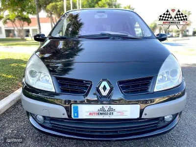 Usado Renault Scénic II 129 CV (94 kW) 2007 Negro Monovolumen