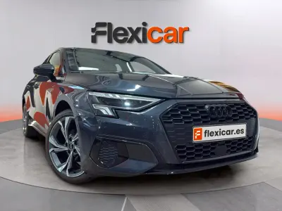 Usado Audi A3 Premium 110 CV (80 kW) 2023 Gris Berlina