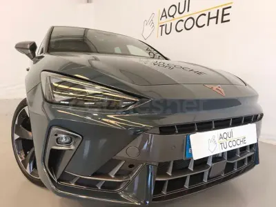 Usado Cupra Leon 150 CV (110 kW) 2024 Gris / plata Berlina