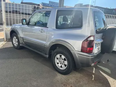Usado Mitsubishi Montero 160 CV (117 kW) 2004 Plateado SUV