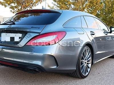 Gris / plata Usado 2016 Mercedes CLS350 Shooting Brake Familiar | 22.000 €