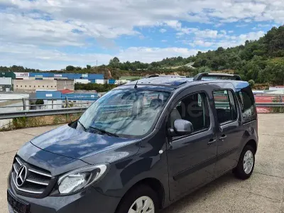 Usado Mercedes Citan 111 110 CV (80 kW) 2018 Gris / plata Monovolumen