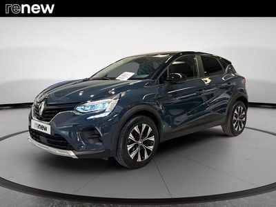 Begagnad Renault Captur Equilibre 100 HK (73 kW) 2023 Blå SUV