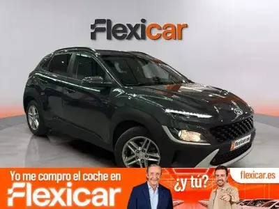 Usado Hyundai Kona 120 CV (88 kW) 2022 Gris SUV