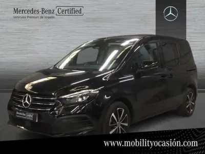 Usado Mercedes 180 116 CV (85 kW) 2024 Negro Berlina