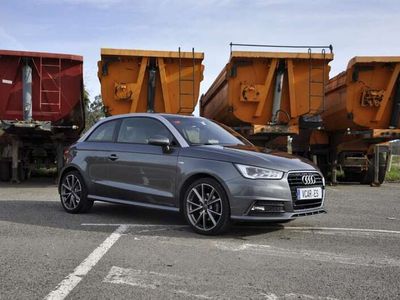 usado Audi A1 1.4 TFSI CoD Adrenalin S tronic 110kW