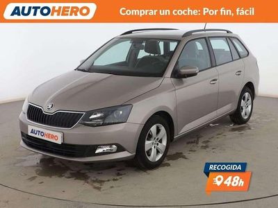 Usado Skoda Fabia Style 110 CV (80 kW) 2015 Amarillo Utilitario