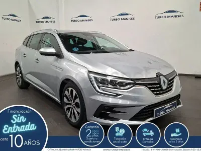 Usado Renault Mégane GrandTour Techno 140 CV (102 kW) 2023 Gris / plata Familiar