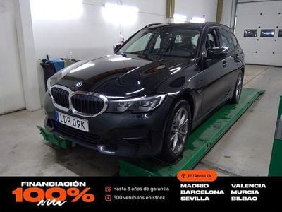 Usado BMW 330e Comfort Edition 292 CV (214 kW) 2022 Negro Familiar