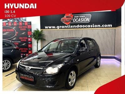 Usado Hyundai i30 Classic 109 HP (80 kW) 2009 Preto Sedan
