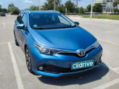 Usado Toyota Auris 111 CV (81 kW) 2016 Azul Familiar