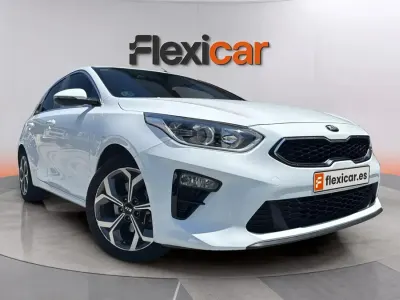Usado Kia Ceed 136 CV (100 kW) 2020 Blanco Utilitario