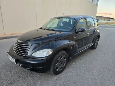 Usado Chrysler PT Cruiser Clasic 115 CV (84 kW) 2004 Negro Monovolumen