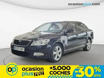 Käytetty Skoda Octavia Executive 160 HP (117 kW) 2010 Musta Sedan