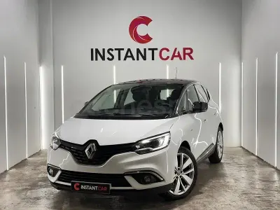 Usado Renault Scénic IV LIMITED 120 CV (88 kW) 2021 Blanco Monovolumen