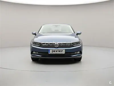 Usado VW Passat Sportline 150 CV (110 kW) 2017 Azul Berlina