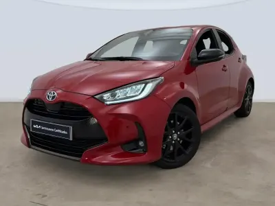 Usado Toyota Yaris Plus 116 CV (85 kW) 2023 Negro Utilitario