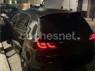 Usado VW Golf IV Trendline 115 CV (84 kW) 2004 Negro Berlina