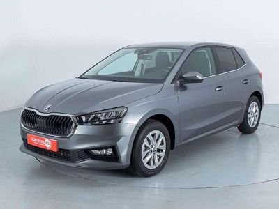 Usado Skoda Fabia 116 CV (85 kW) 2025 Gris Familiar