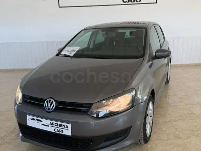 Usado VW Polo Advance 90 CV (66 kW) 2009 Gris / plata Utilitario