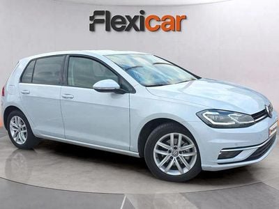 Usado VW Golf Advance 125 CV (91 kW) 2018 Beige Berlina