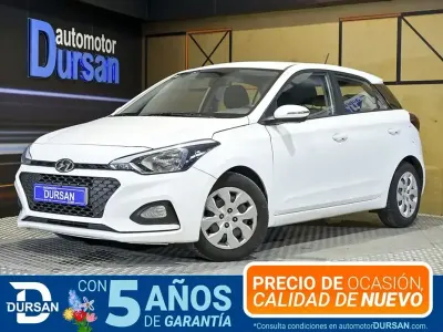 Käytetty Hyundai i20 75 HP (55 kW) 2019 Valkoinen Viistoperä