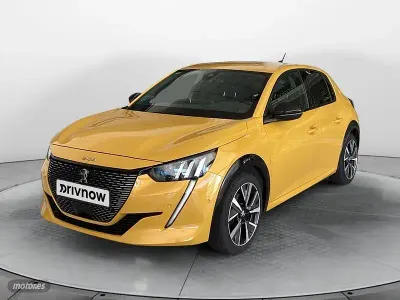 Usado Peugeot 208 GTi 100 CV (73 kW) 2022 Amarillo Utilitario