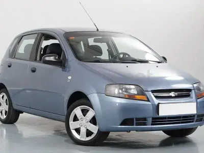 Usado Chevrolet Kalos SE 72 CV (52 kW) 2007 Azul Berlina