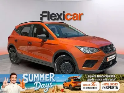Usado Seat Arona Reference 95 CV (69 kW) 2019 Azul SUV