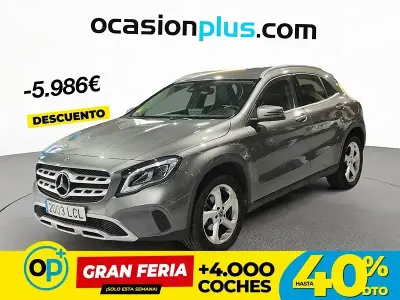 Usado Mercedes GLA200 136 CV (100 kW) 2019 Gris SUV