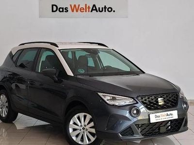 Usado Seat Arona Style 116 CV (85 kW) 2025 Gris magnetic + techo blanco SUV