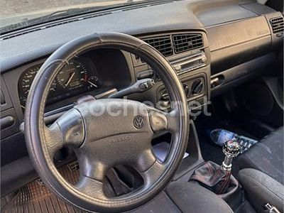 Usado VW Golf Cabriolet 115 CV (84 kW) 1995 Verde Descapotable