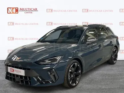 Usado Cupra Leon 150 HP (110 kW) 2025 Azul Carrinha
