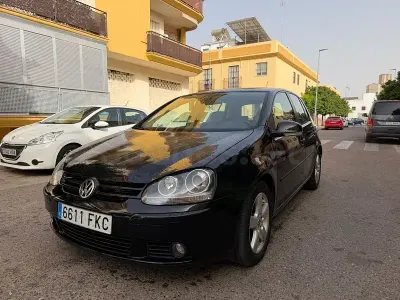 Usado VW Golf V Sportline 105 CV (77 kW) 2007 Negro Berlina