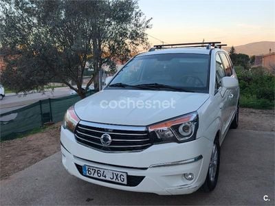 Usado Ssangyong (KGM) Rodius Limited 178 CV (130 kW) 2017 Blanco Monovolumen