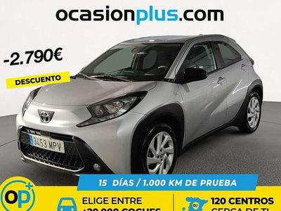 Gris Usado 2024 Toyota Aygo Play Utilitario | 12.910 € (Precio justo)