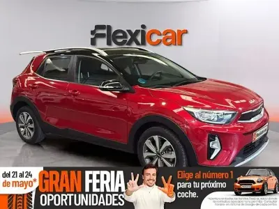 Occasion Kia Stonic 100 PK (73 kW) 2022 Rood SUV