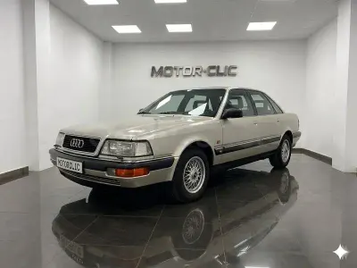 Usado Audi V8 250 CV (183 kW) 1990 Gris / plata Berlina