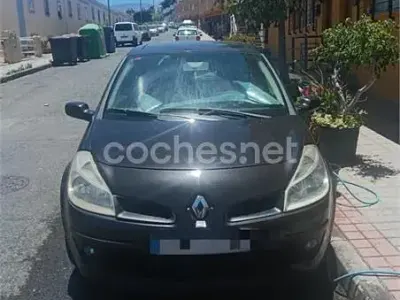 Usado Renault Clio II 75 CV (55 kW) 2010 Negro Berlina