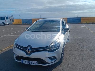 Gris / plata Usado 2019 Renault Clio GrandTour LIMITED Familiar | 9990 € (Precio justo)