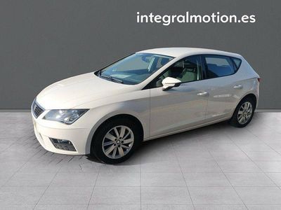 Usado Seat Leon Style 115 CV (84 kW) 2020 Blanco Familiar