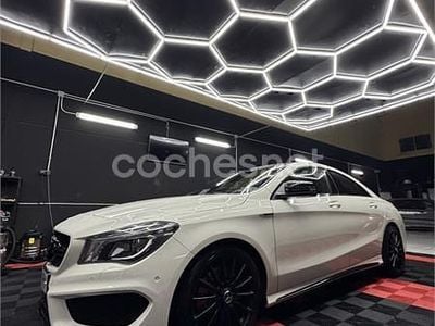 Blanco Usado 2013 Mercedes CLA220 Edition 1 Berlina | 24.900 €