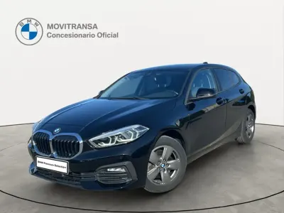 Usado BMW 118 Comfort Edition 140 CV (102 kW) 2021 Negro Utilitario