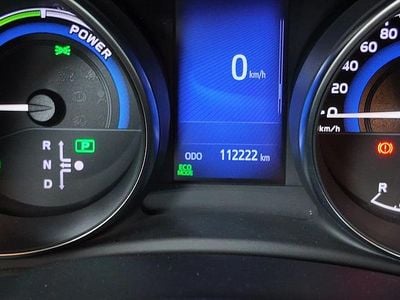 Usado Toyota Auris Hybrid Advance 136 CV (100 kW) 2018 Beige Utilitario