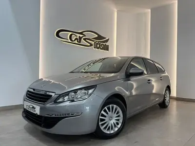Usado Peugeot 308 Access 100 CV (73 kW) 2016 Plata